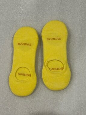 Bombas No-Show Socks in Yellow with Logo